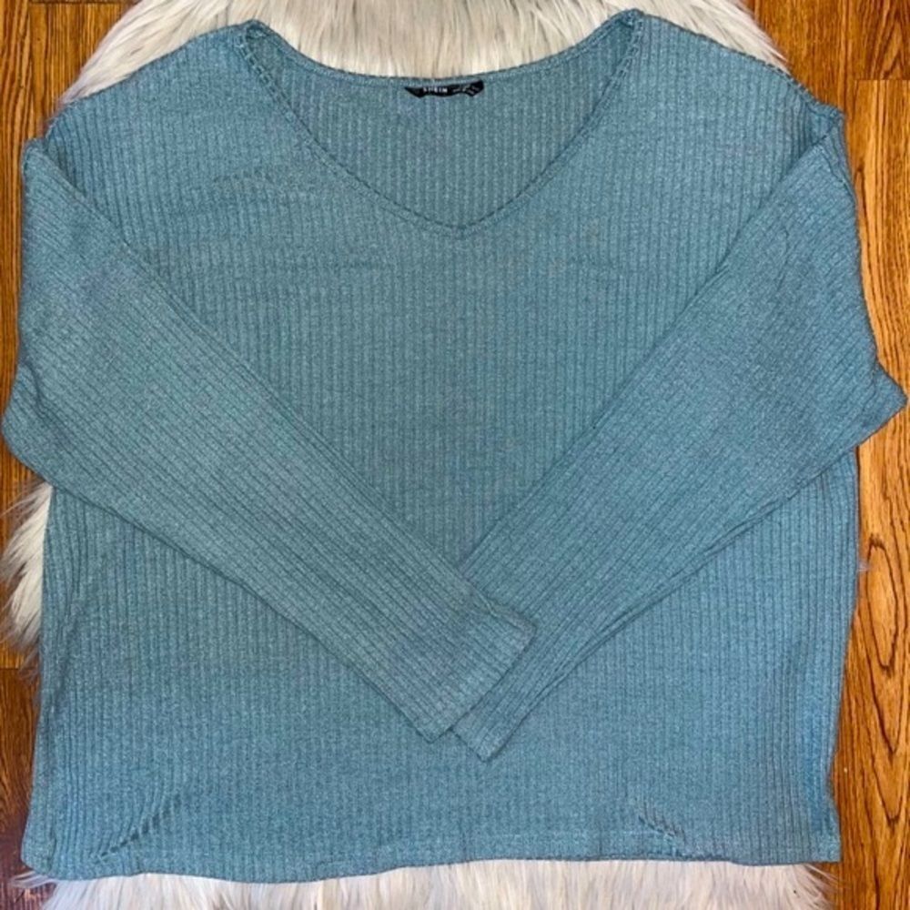 Ribbed Blue Long Sleeve V-Neck Top